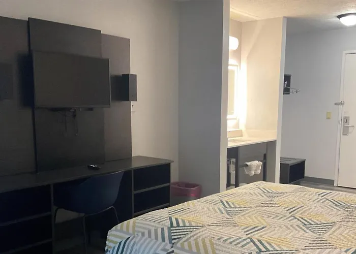 Motel 6 Omaha - Iat West