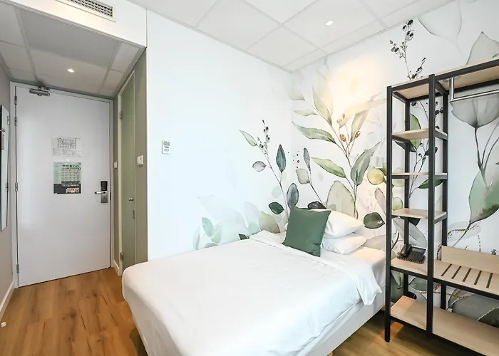 Court Garden Hotel