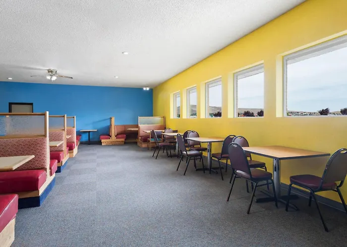 Days Inn By Wyndham Rawlins