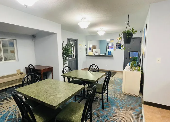 Days Inn By Wyndham Jamestown