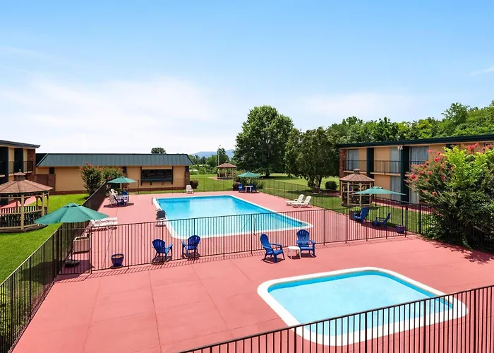 Baymont By Wyndham Salem Roanoke Area