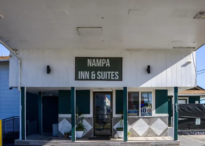 Nampa Inn & Suites