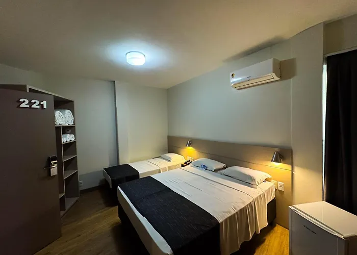 Hotel Valerim Itajai / Navegantes