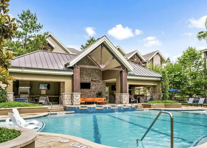 Resort Style Apartment/Home - The Woodlands