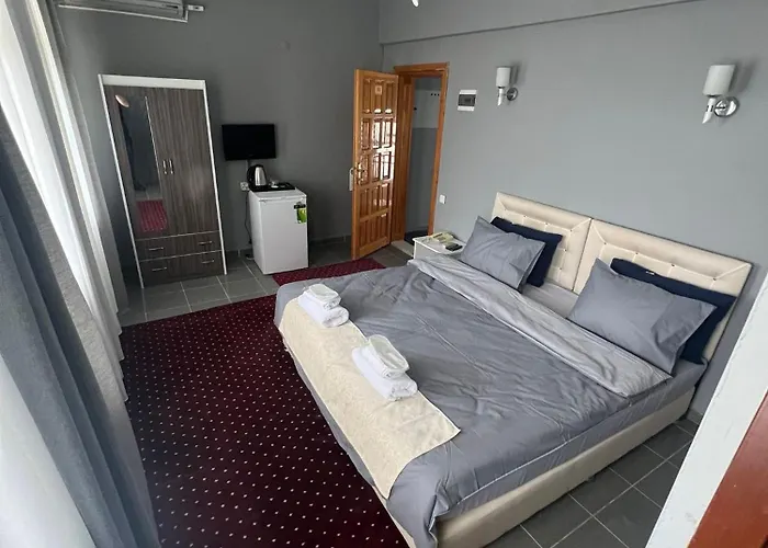 The Hilltop Otel
