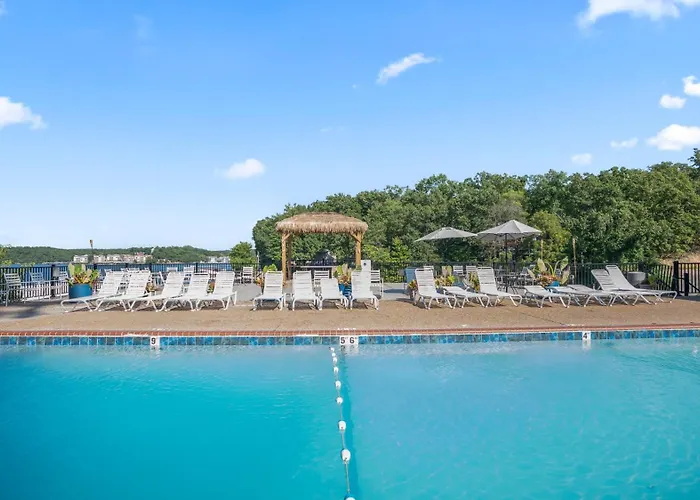 Inn At Grand Glaize