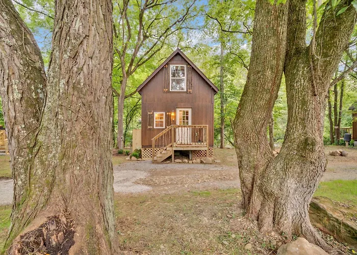 Creekwalk Inn Bed And Breakfast With Cabins