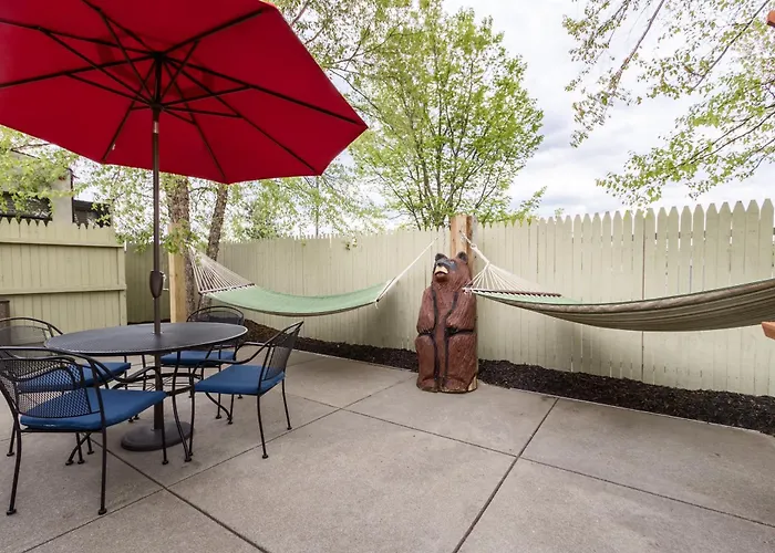 White Pine Inn & Suites