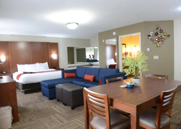 Comfort Suites Urbana Champaign, University Area
