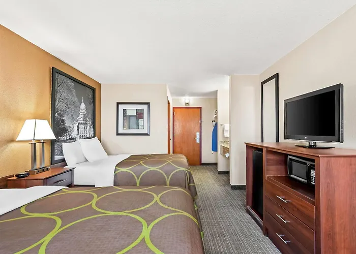 Super 8 By Wyndham Sturtevant Racine