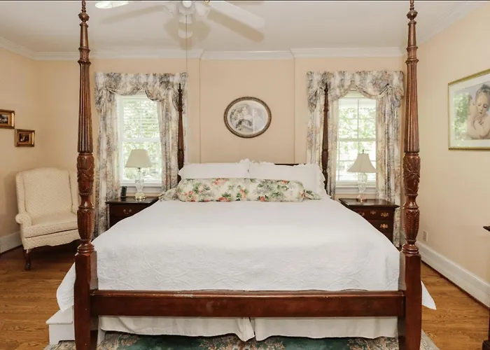 The Virginia Cliffe Inn