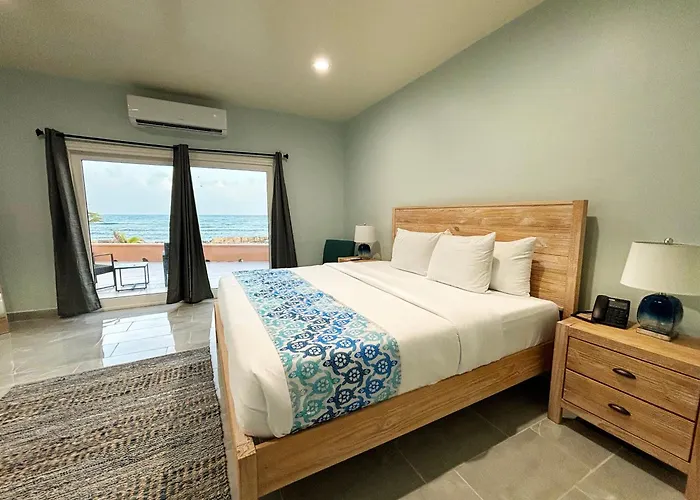 Grapetree Bay Hotel And Villas