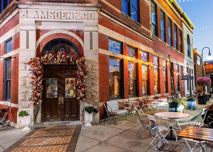 The Woodford Hotel
