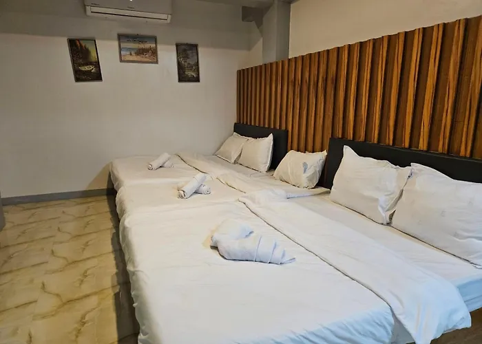 Grand Mercy Hotel