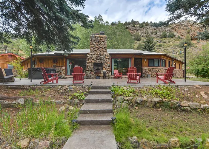 Charming Idaho Springs Retreat On Chicago Creek!
