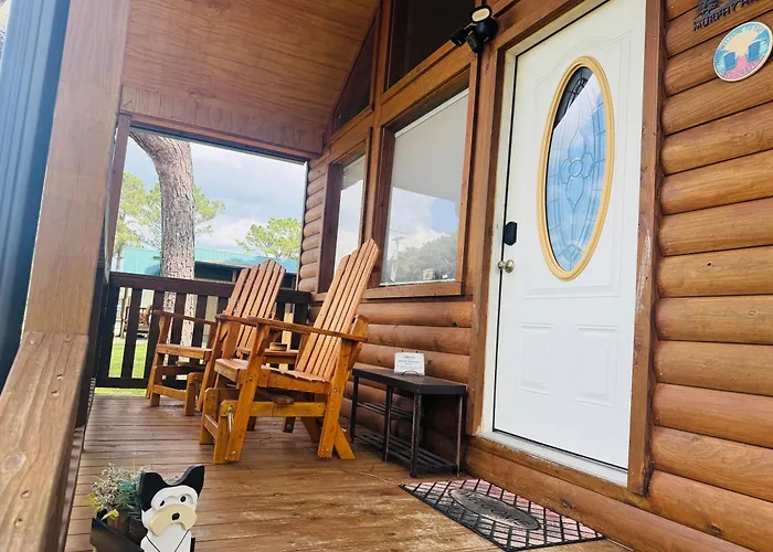 Rustic Chic Alabama Cabin W Loft Fire Pit Pet Friendly Fenced Yard Lake Guntersville - Coco Chateau