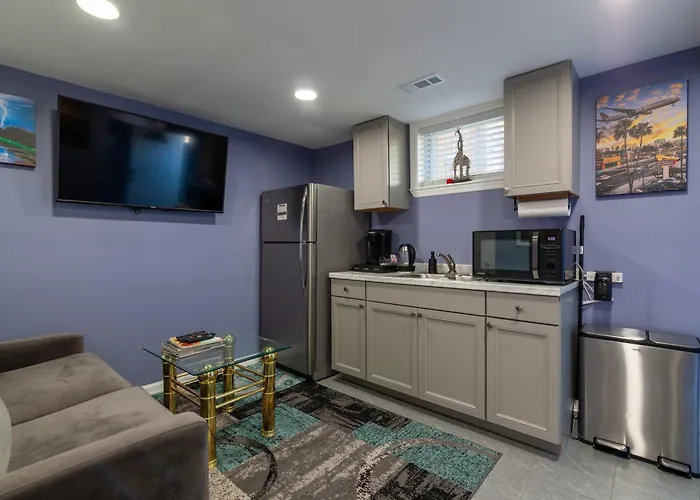 Nyc Living Style In Laurel