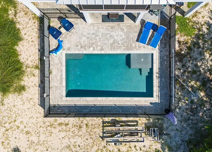Fruitcakes- Private Pool- Hot Tub- Pet Friendly
