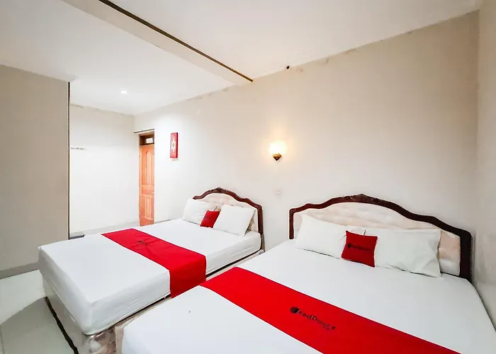 Reddoorz Hotel Tejomoyo Near Bukit Sekipan Tawangmangu