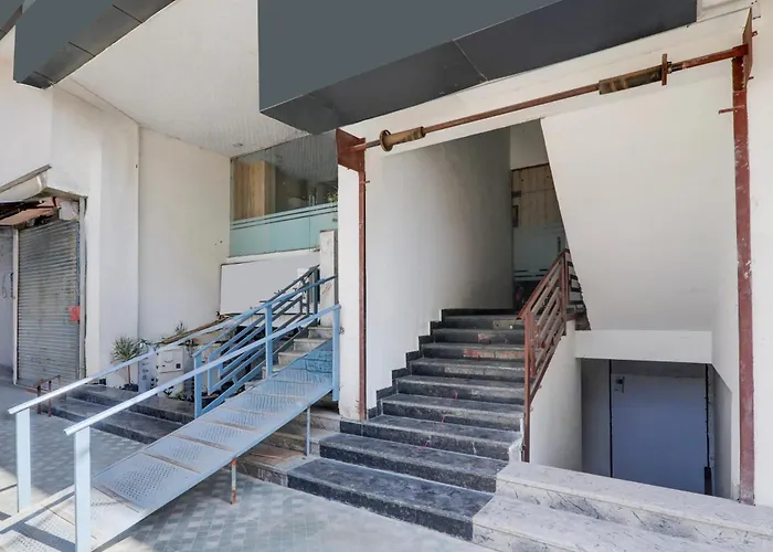 Super Collection O Kakadeo Kanpur Formerly Hotel Avon
