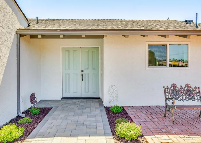 Turf And Sand With Great Golf And Beach Nearby!
