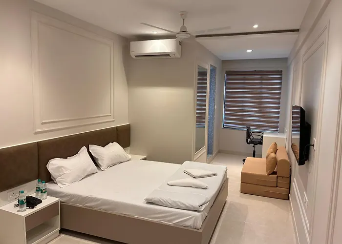 Swarn Hotel