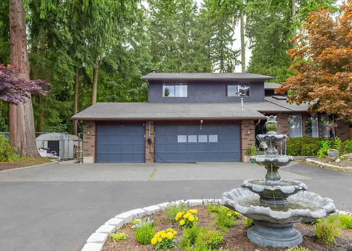Garden Suite Two Bedroom With Hot Tub Sauna Outdoor Kitchen And Game Room