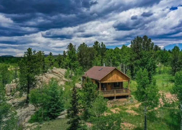 Phantom Canyon Resort