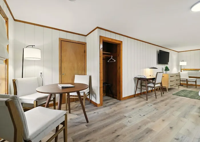 Hillside Hotel