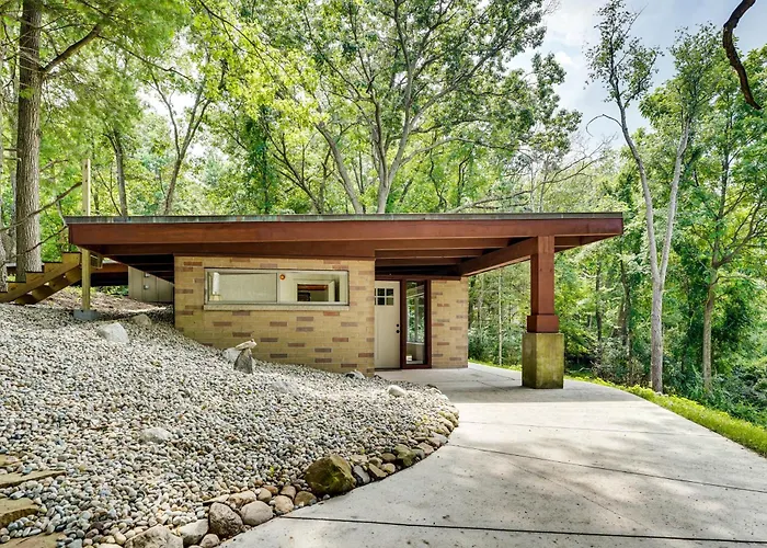 Fire Pits & Grill: Lakefront Jackson Home