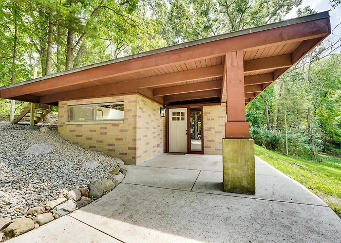 Fire Pits & Grill: Lakefront Jackson Home