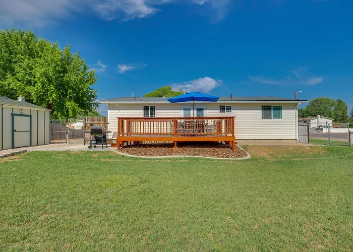 1 Mi To Main Street Vernal: Updated Home W/ Yard!