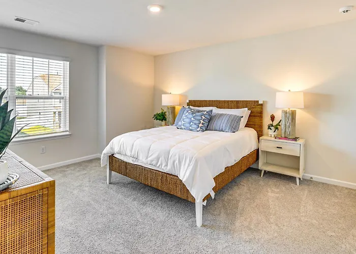 Pool Access, 2 Mi To Main St: Fountain Inn Home!