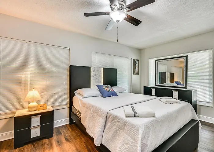 Breezy Lutz Home W/ Patio: Perfect For Long Stays