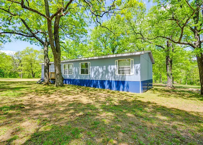4 Mi To Bennett Spring Sp: Dog-Friendly Home!