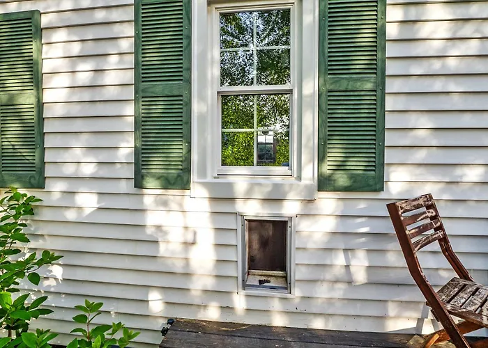 Historic Downtown Berlin Home Dog Friendly Home