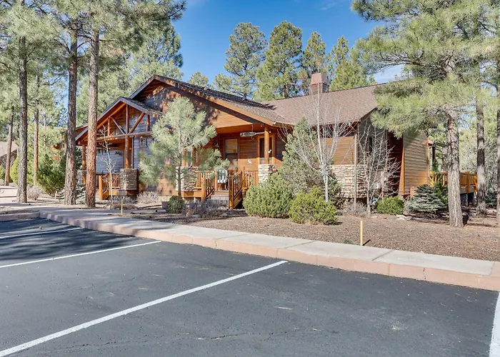 Rustic Retreat W/ Spacious Deck In Show Low!