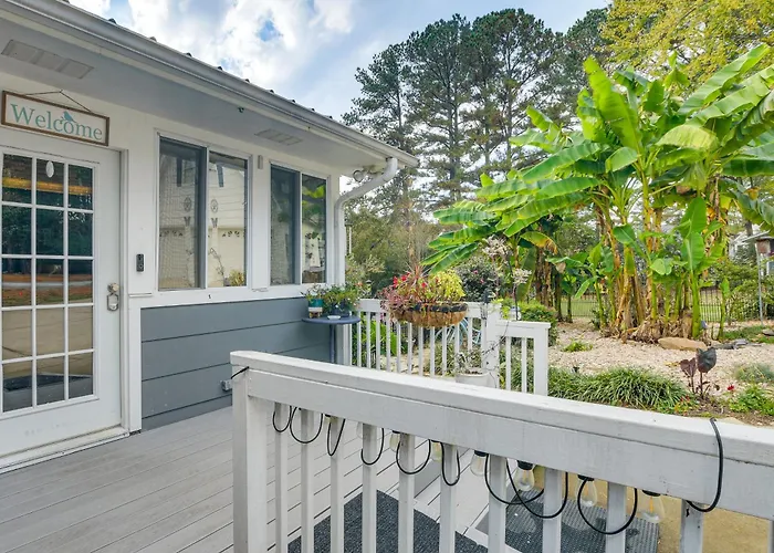 4 Mi To Falls Lake: Dog-Friendly Wake Forest Home