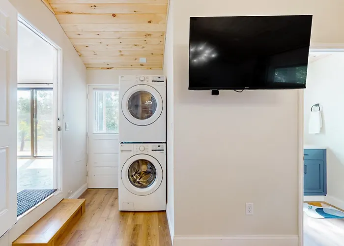 Steps To Dtwn! Dog-Friendly 'Mount Dorable' Haven