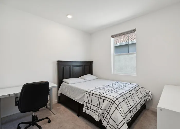 Spacious 3Br Home With Charming Backyard Home