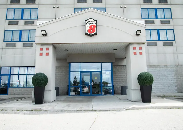Super 8 By Wyndham Mississauga Hotel