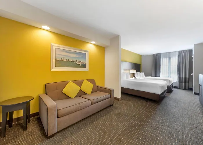 Comfort Suites Miami Airport North