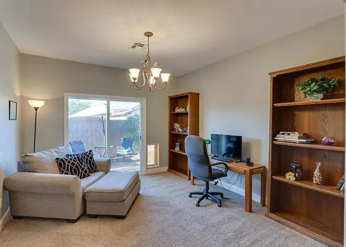 Mtn Views: Family-Friendly Gold Canyon Getaway!