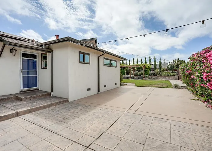 Private Zen Garden + Fireplace: Chic Hayward Oasis