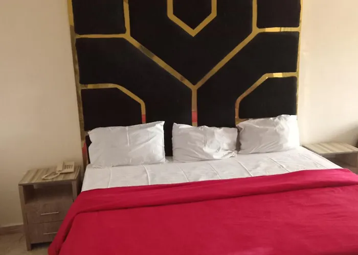 African Princess Hotel, New Haven