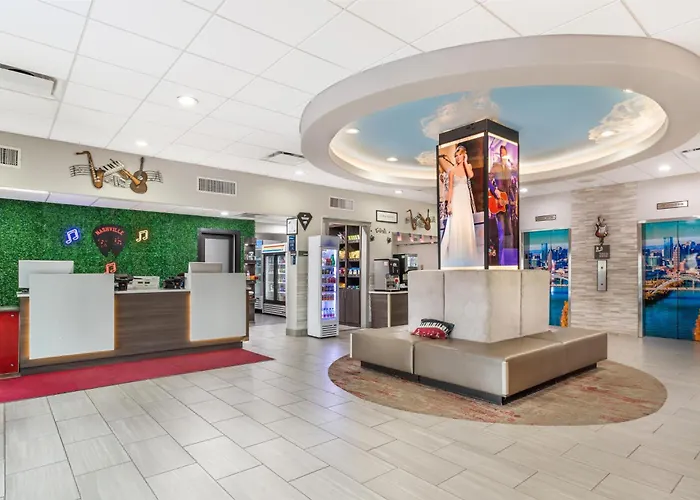 Best Western Downtown PLUS Music Row