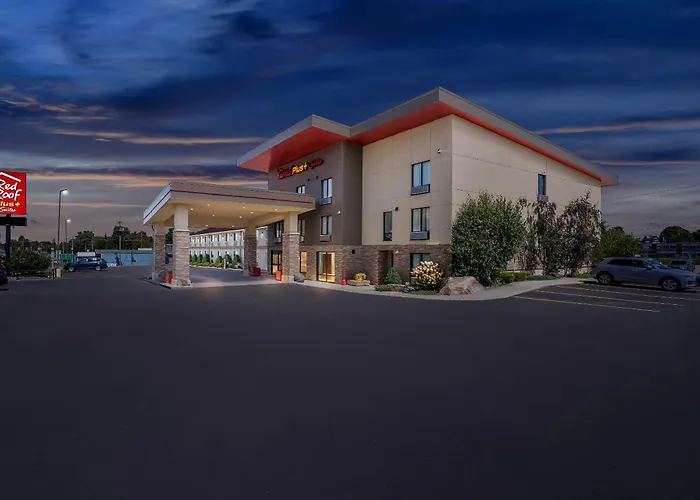 Red Roof Inn Plus+ & Suites Malone