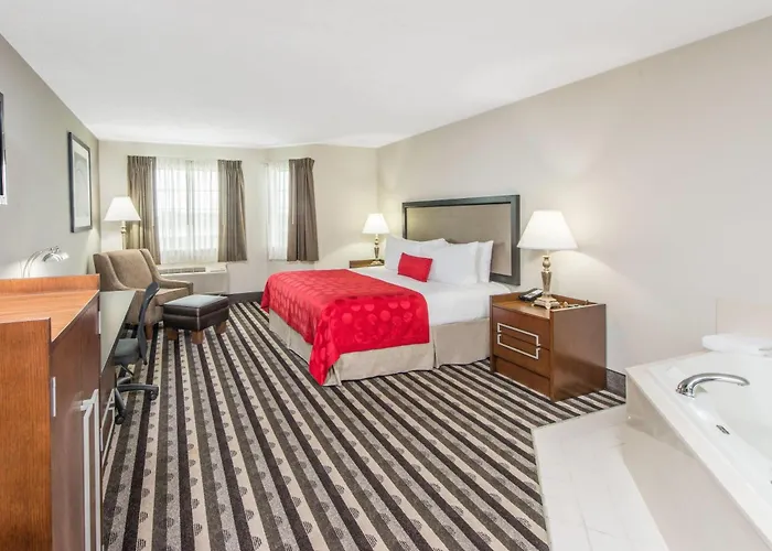 Ramada By Wyndham Springfield North