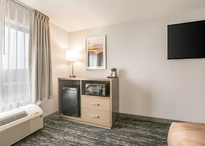 Quality Inn Marquette