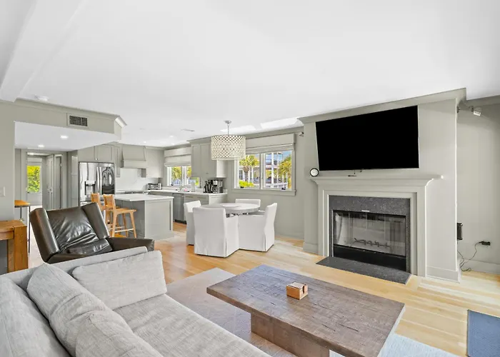 New Listing! Seagrove Villa 3A - Luxurious Ocean View!